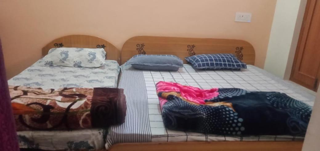 Anant Paying Guest House Ayodhya Zewnętrze zdjęcie