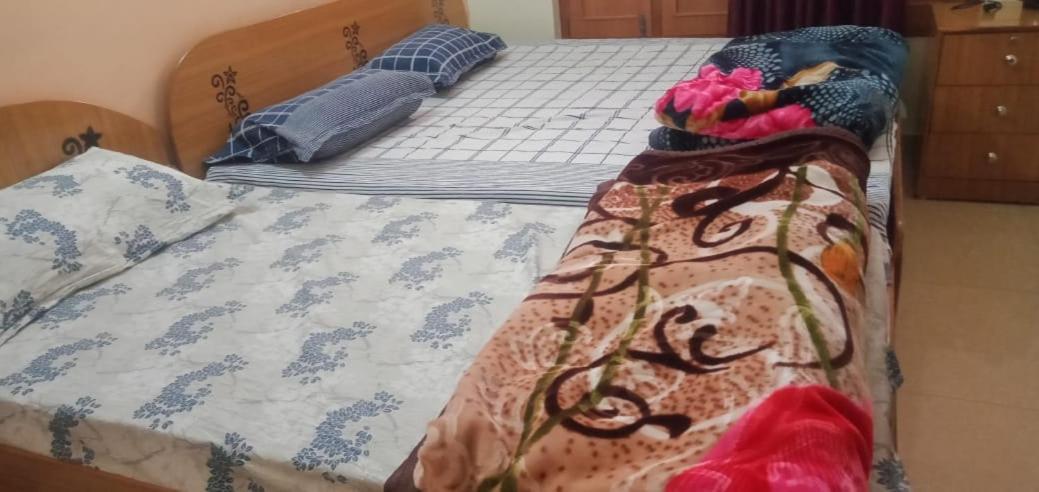 Anant Paying Guest House Ayodhya Zewnętrze zdjęcie