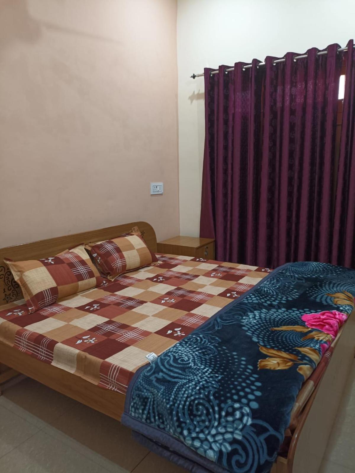 Anant Paying Guest House Ayodhya Zewnętrze zdjęcie