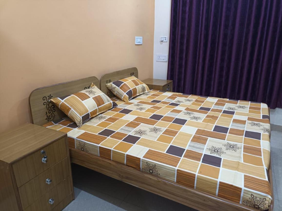 Anant Paying Guest House Ayodhya Zewnętrze zdjęcie