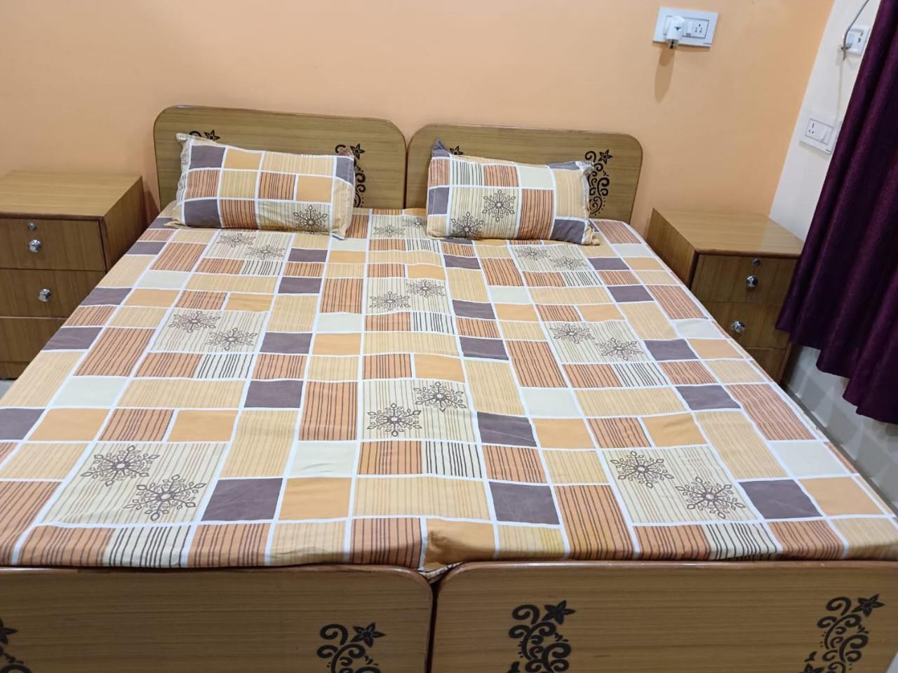 Anant Paying Guest House Ayodhya Zewnętrze zdjęcie